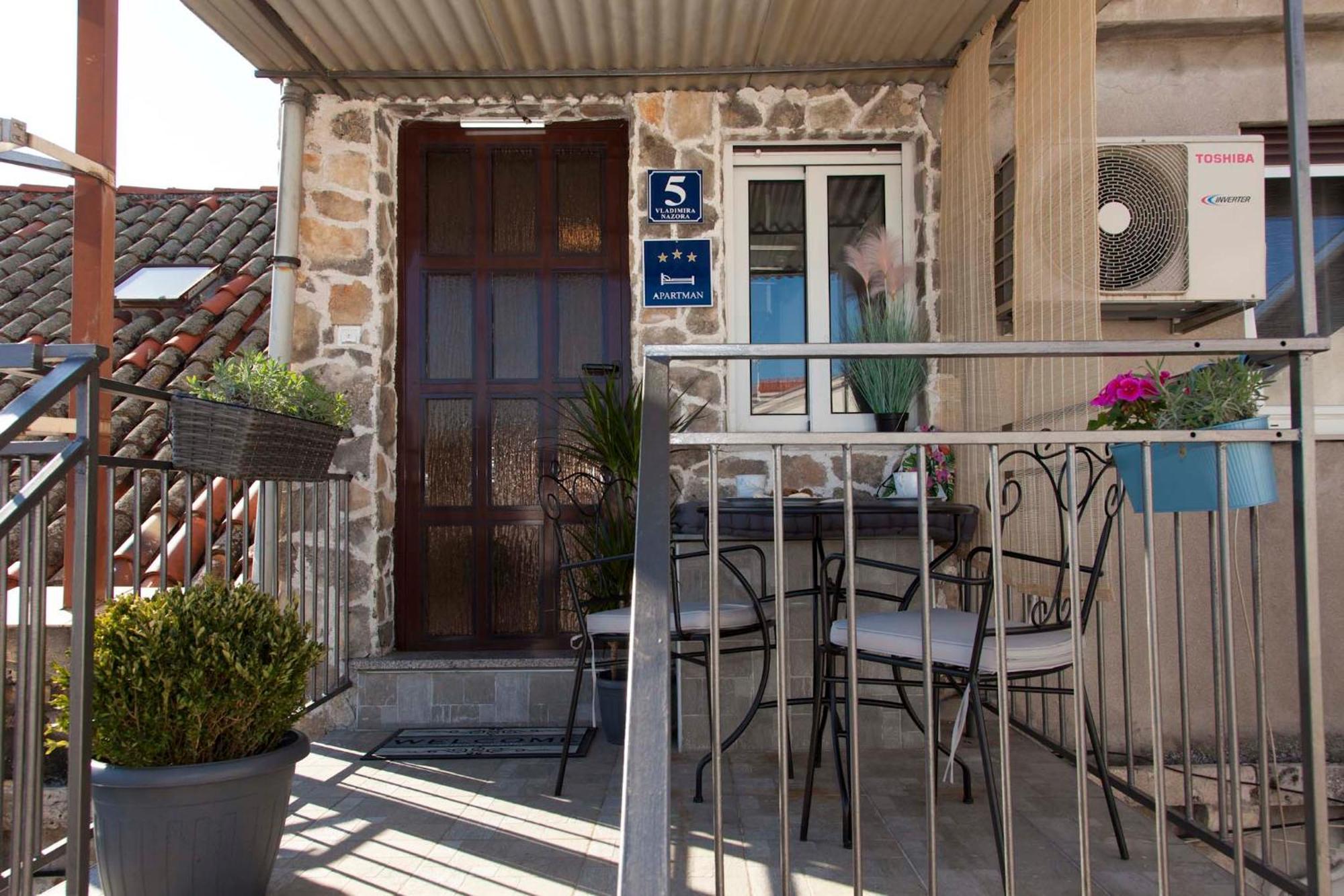 Apartment City Vibe, Great Location! Σίμπενικ Εξωτερικό φωτογραφία