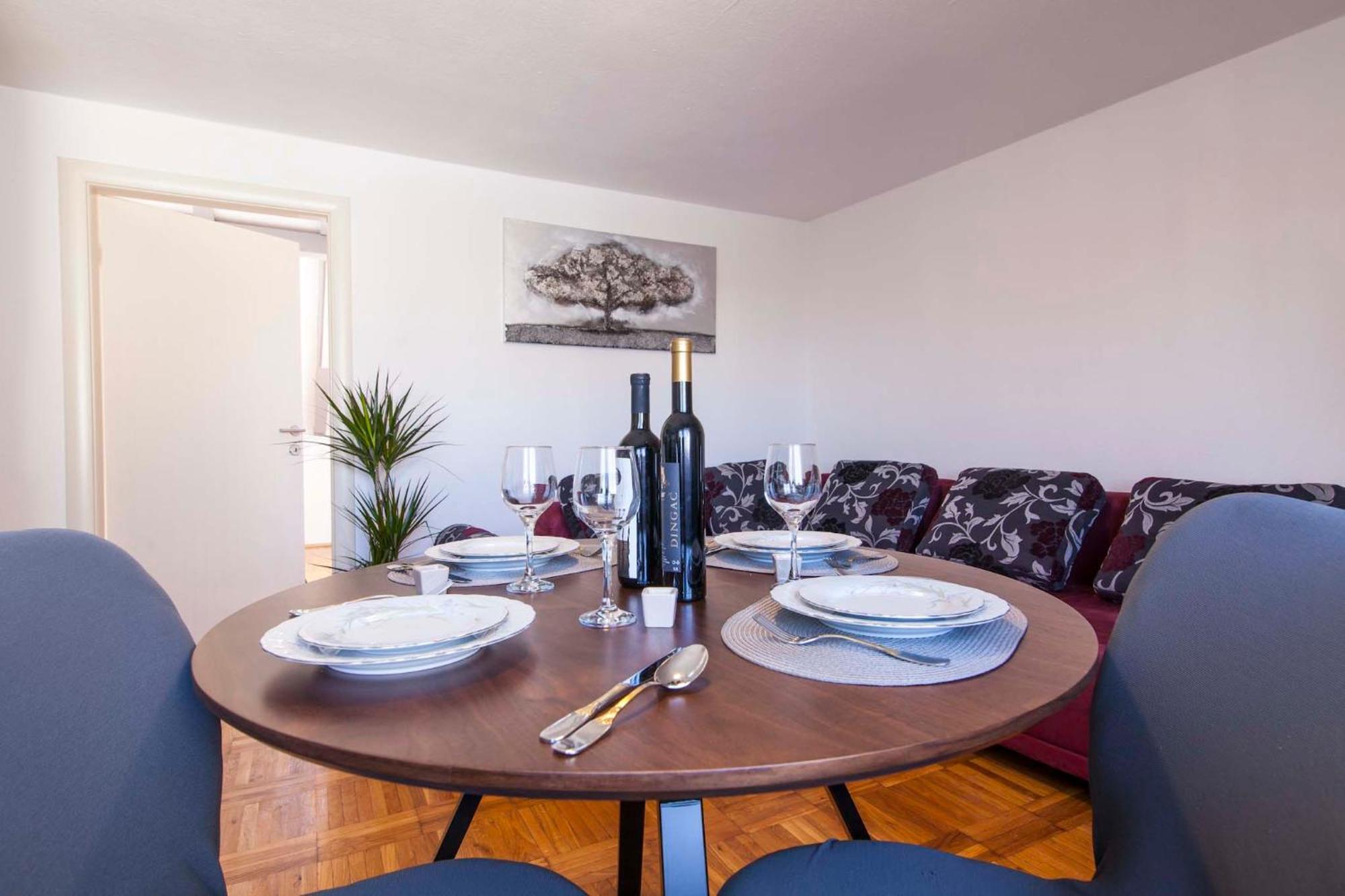 Apartment City Vibe, Great Location! Σίμπενικ Εξωτερικό φωτογραφία